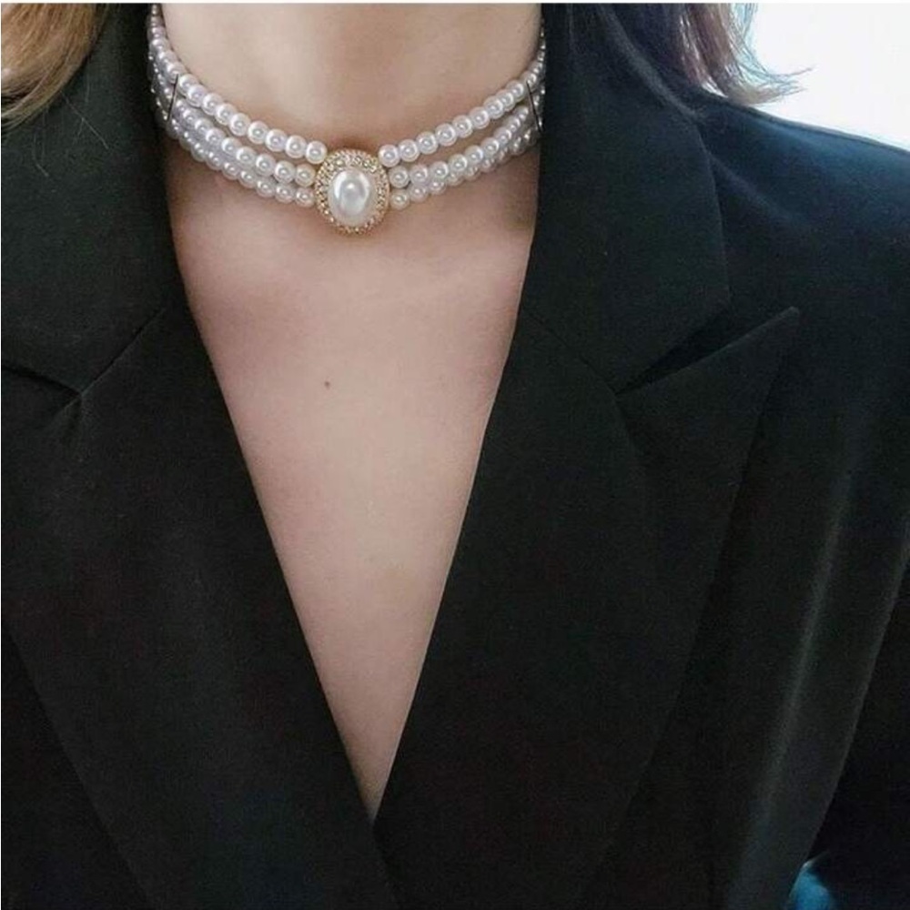 Faux Pearl Choker Necklace & Earrings Fashion Set - Picture 4 of 6